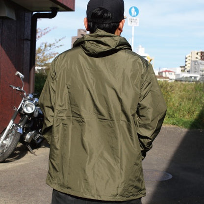 Pullover Windbreaker